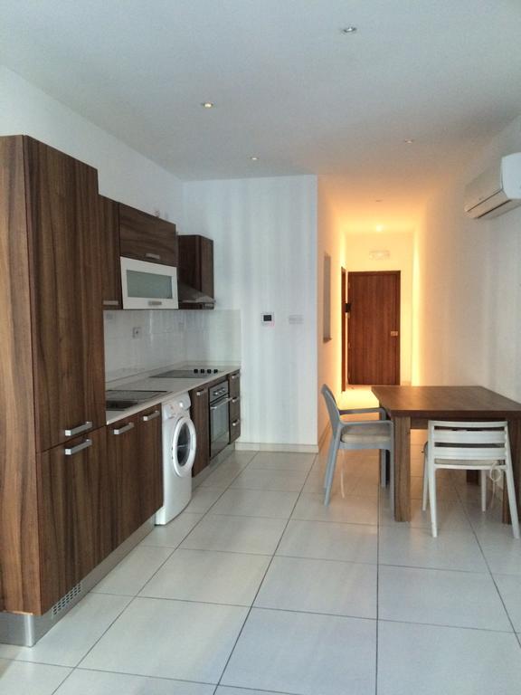 Paceville Montecarlo Apartments Saint Julian's Room photo