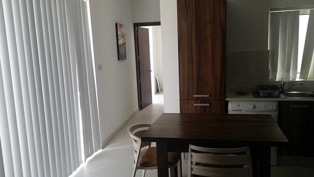 Paceville Montecarlo Apartments Saint Julian's Room photo