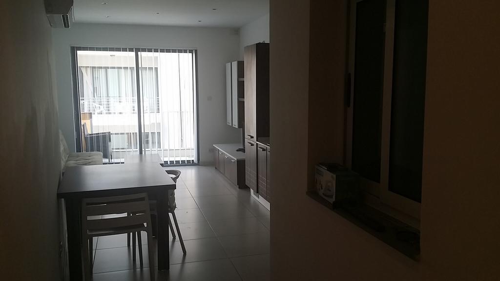 Paceville Montecarlo Apartments Saint Julian's Room photo